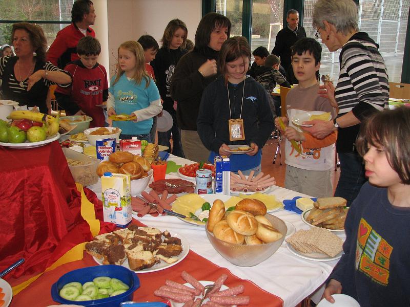 IMG_0579.JPG - Das Buffet ist eröffnet!
