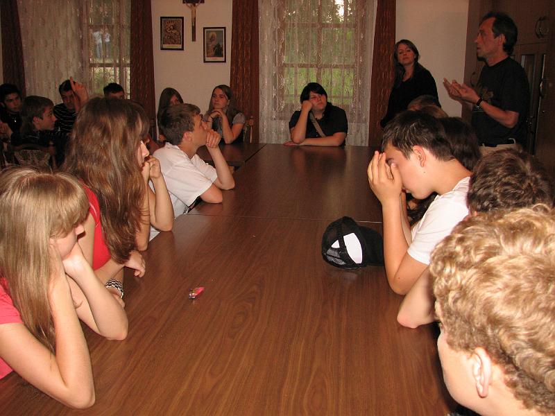 IMG_2524.JPG - Am Abend: Diskussion und Austausch zum Besuch des KZ Auschwitz