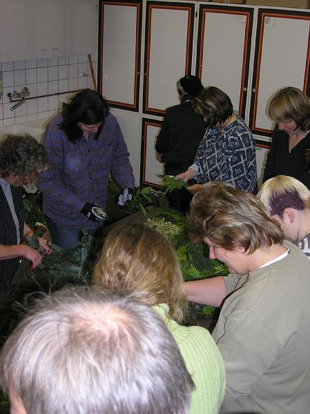PB260279.JPG - Hier ist man/frau schon richtig bei der Sache.