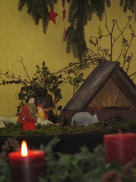 IMG_4689.JPG - Adventskranz und Krippe