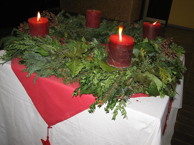 IMG_4656.JPG - Der Adventskranz im unteren Foyer.