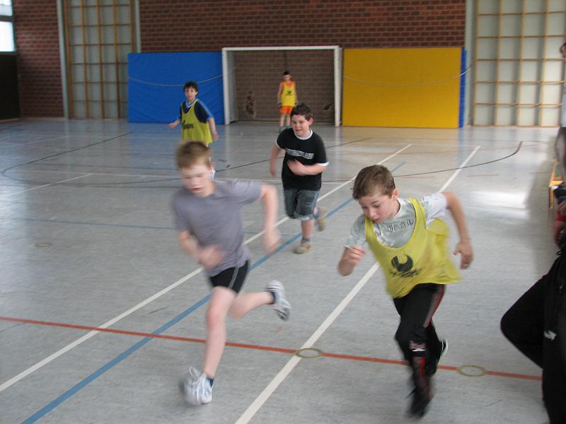 IMG_5205.JPG - Packende und mit viel Leidenschaft geführte Matches beim Turnier der Mittelstufe