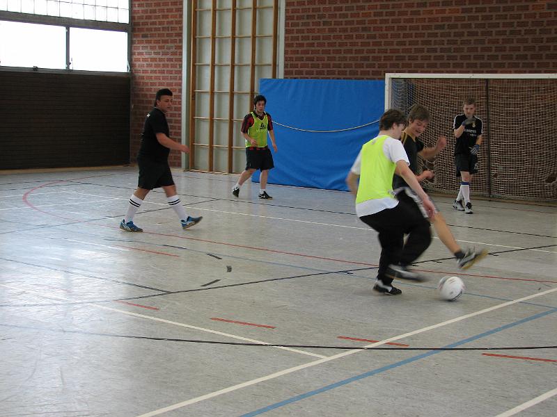 IMG_5298.JPG - Beim Turnier der Oberstufe am Nachmittag waren Spiele auf hohem Niveua, mit zum Teil packenden Zwiekämpfen zu sehen.