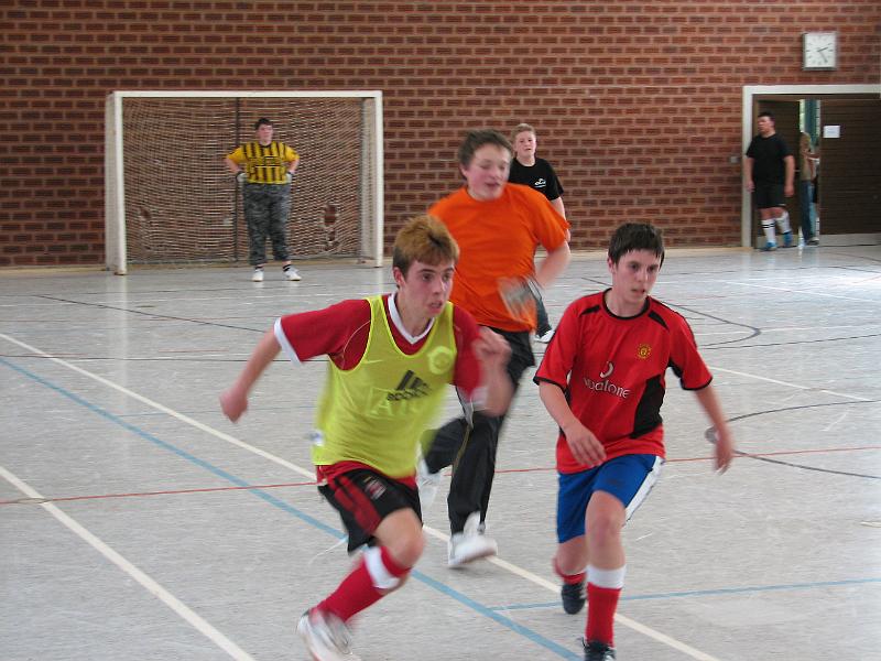 IMG_5313.JPG - Beim Turnier der Oberstufe am Nachmittag waren Spiele auf hohem Niveua, mit zum Teil packenden Zwiekämpfen zu sehen.