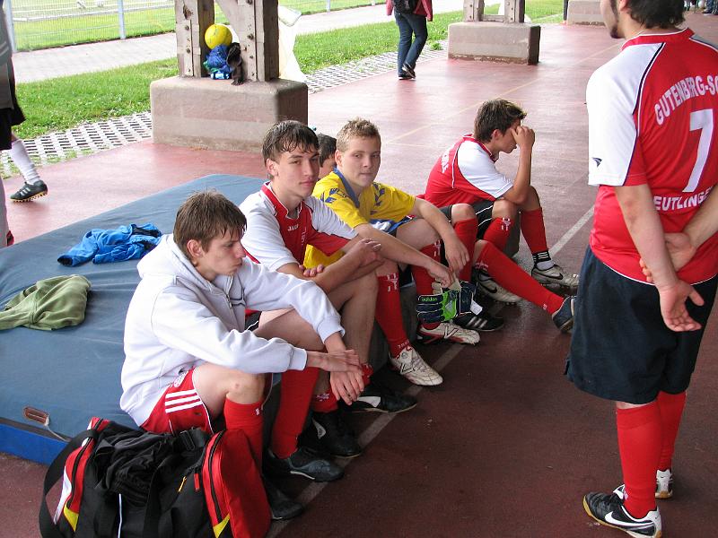 IMG_7400.JPG - Vor dem SPiel um Platz 3.