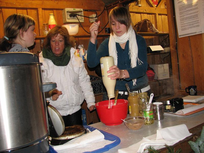 IMG_4413.JPG - Prima Waffeln am Stand der Gutenberg-Schule - von der SMV verantwortlich betrieben.