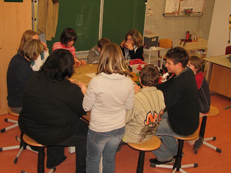 IMG_8834.JPG - .. vor allem, wenn alle mithelfen - Eltern und Schüler.