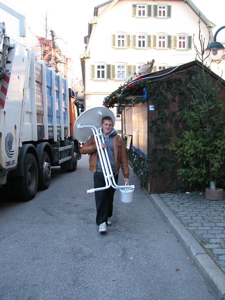 IMG_0058.JPG - Schon früh begann der Aufbau.
